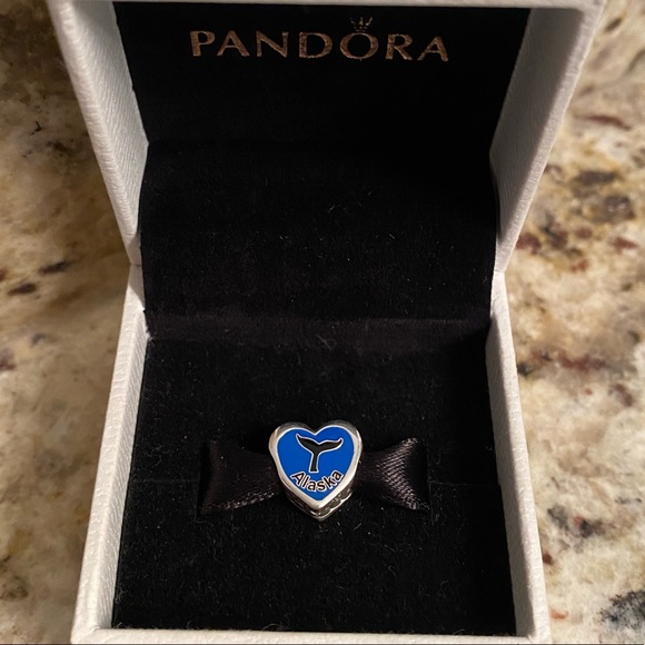 Pandora Alaska Exclusive Whale Cruise Ship Charm - Picture 5 of 7